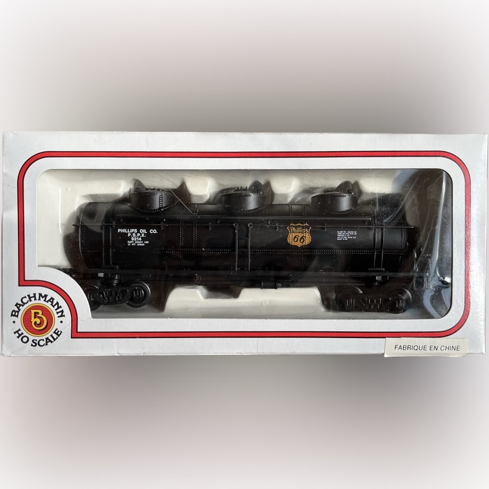 Bachmann “42’ 3-Dome Tank Car” Phillips Oil Co. Freight Train Car